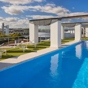 4* מלון Nh Plaza De Armas