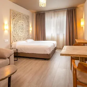 By Qhotels Севилья